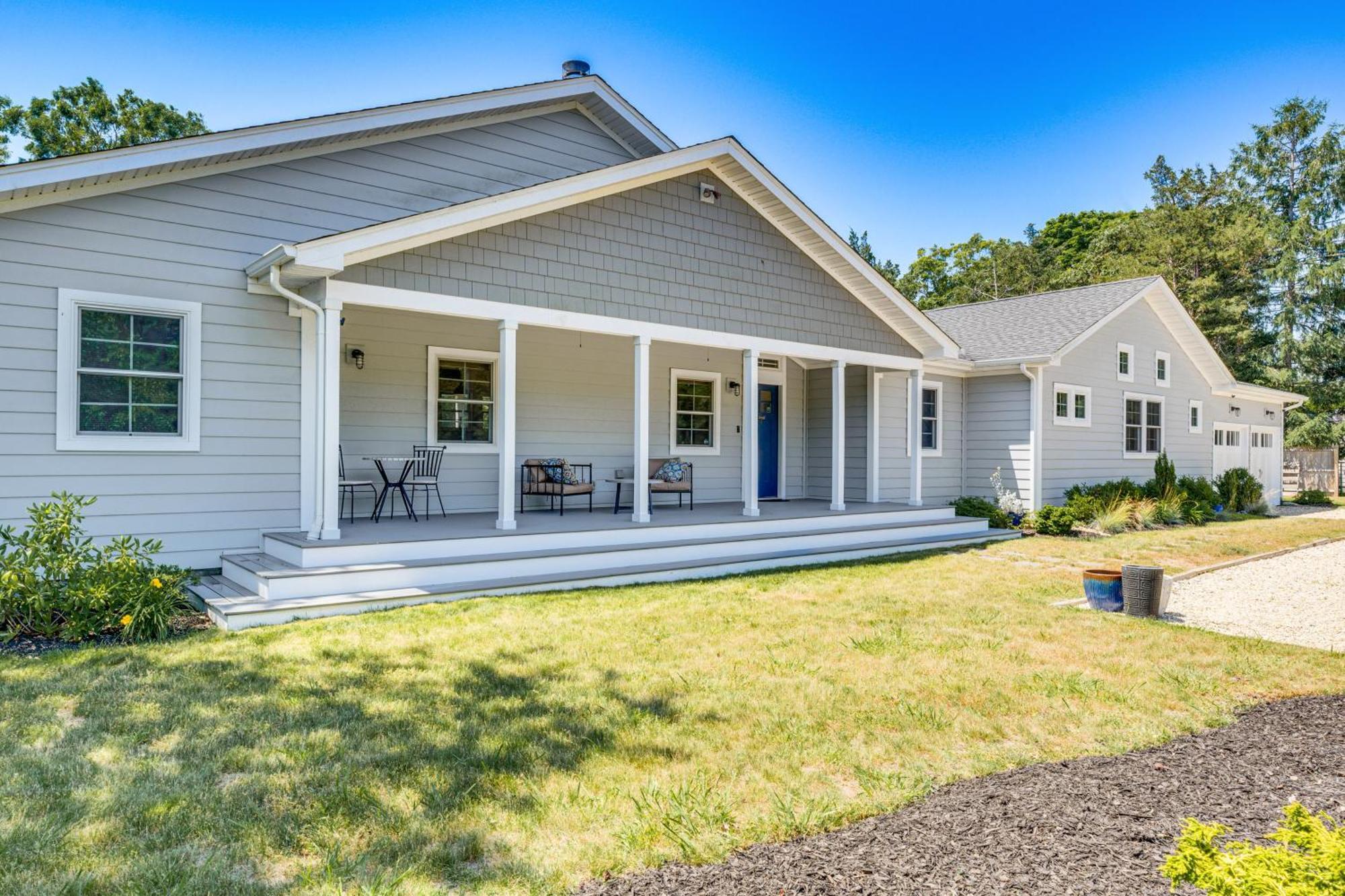 Distinctive Hamptons Home With Pool Near Bay, Ocean Hampton Bays Exterior foto